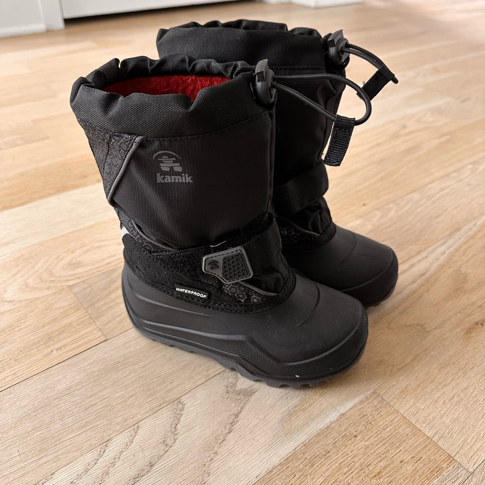 Kamik Kids Black Snow Boots with Red Lining size 11